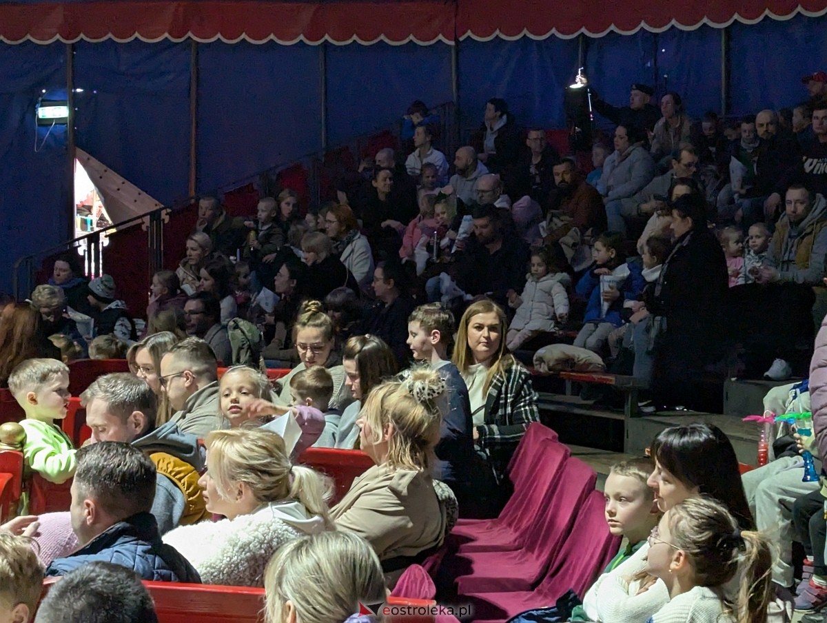 Cyrk Korona w Ostrołęce [25.03.2025] - zdjęcie #30 - eOstroleka.pl