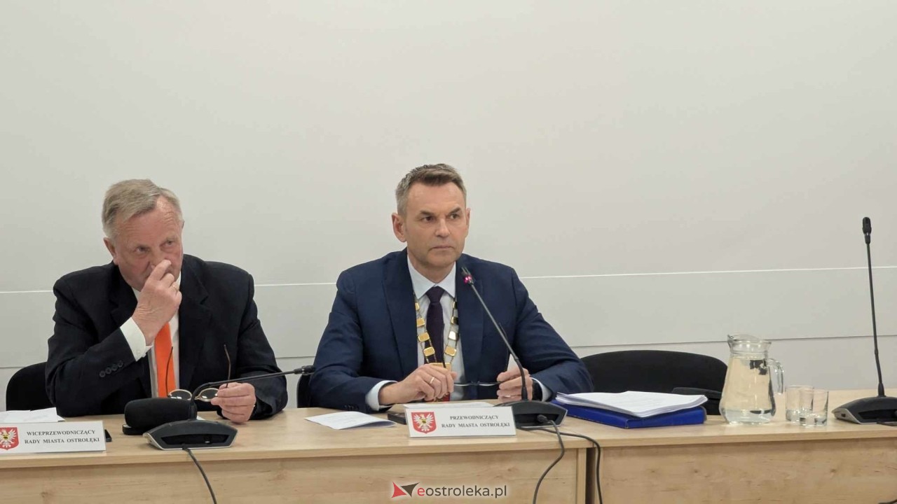 Sesja rady miasta Ostrołęki [27.03.2025] - zdjęcie #16 - eOstroleka.pl