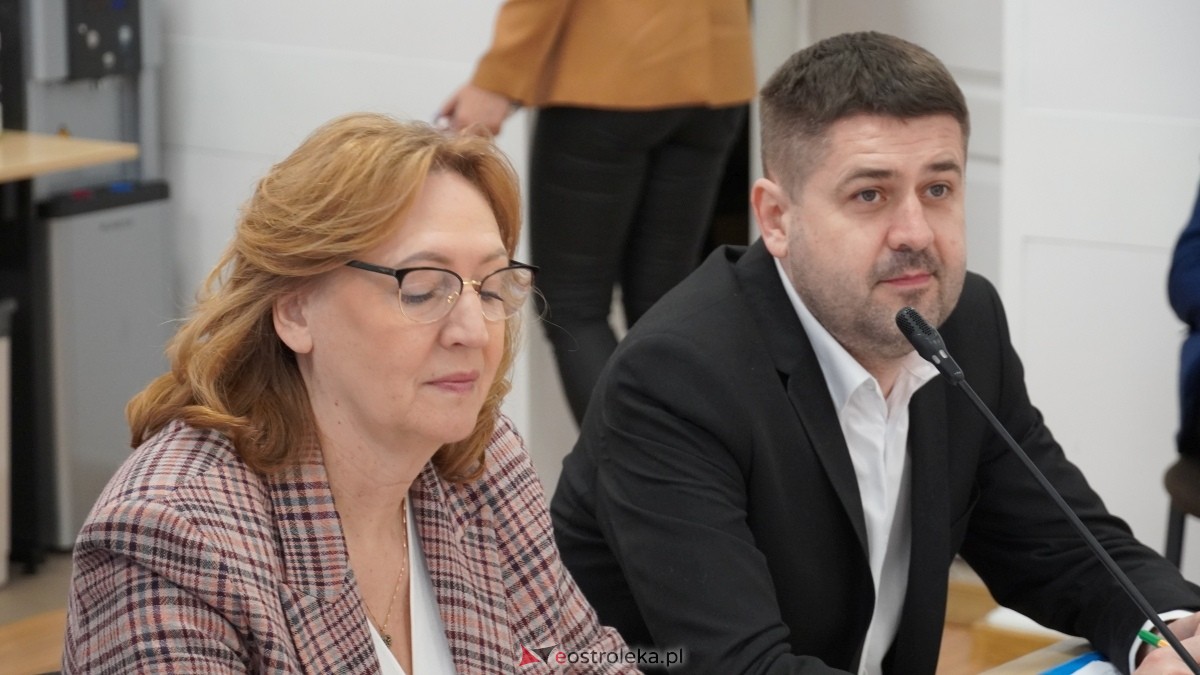 Sesja rady miasta Ostrołęki [27.03.2025] - zdjęcie #4 - eOstroleka.pl
