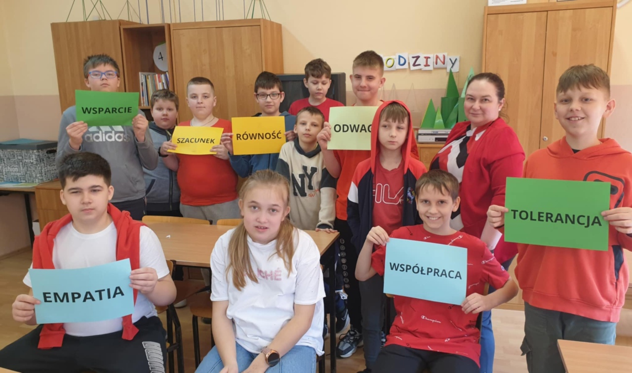 Dni Walki z Agresją i Przemocą w Staszicówce [17-21.03.2025] - zdjęcie #3 - eOstroleka.pl