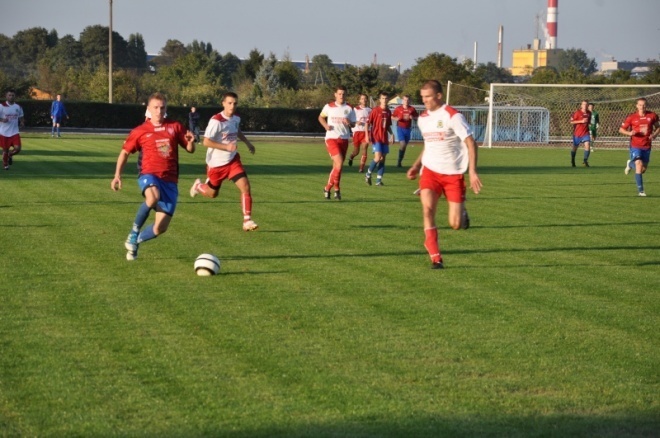 Narew - Omega Kleszczów 0:2 (17.09.2011) - zdjęcie #11 - eOstroleka.pl