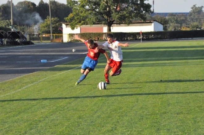 Narew - Omega Kleszczów 0:2 (17.09.2011) - zdjęcie #7 - eOstroleka.pl