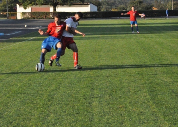 Narew - Omega Kleszczów 0:2 (17.09.2011) - zdjęcie #6 - eOstroleka.pl
