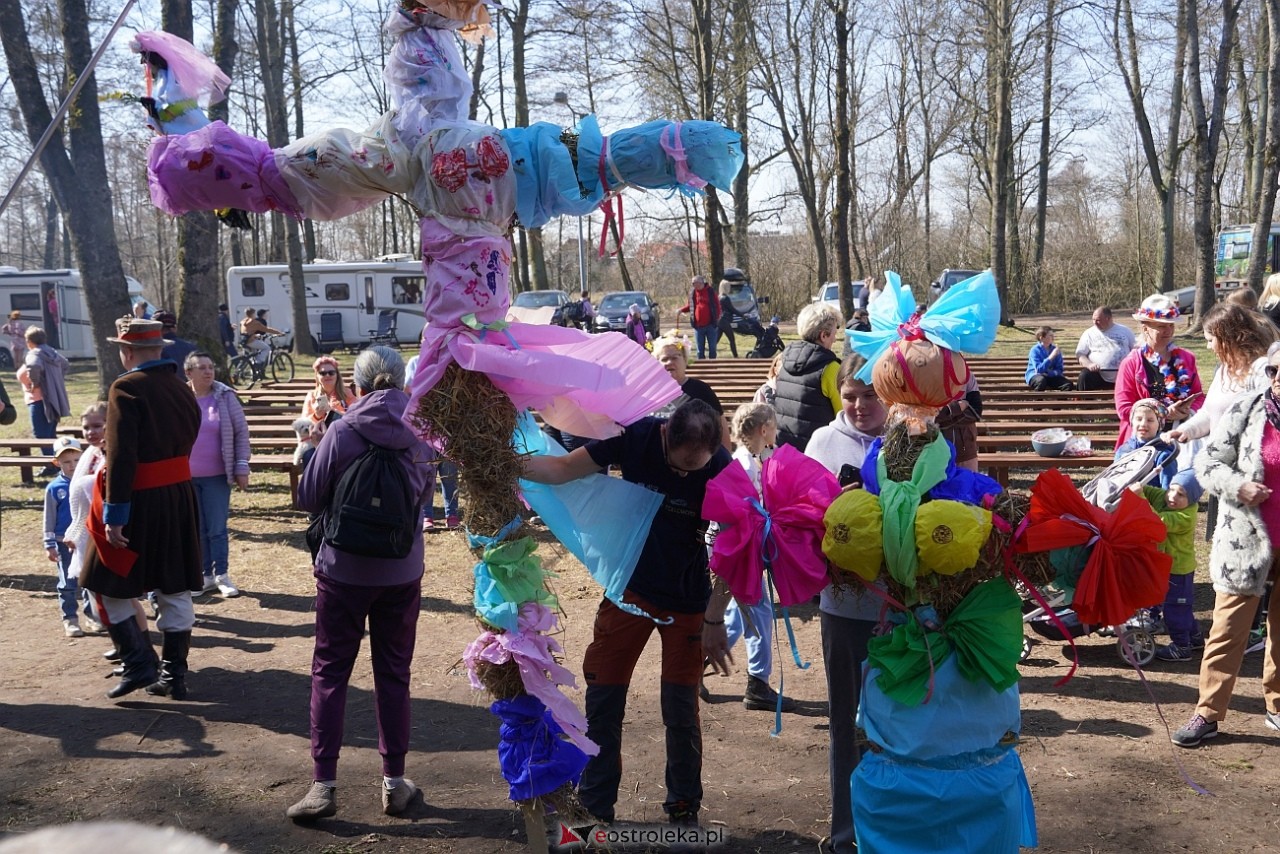 Topienie Marzanny w Brodowych Łąkach [29.03.2025] - zdjęcie #115 - eOstroleka.pl