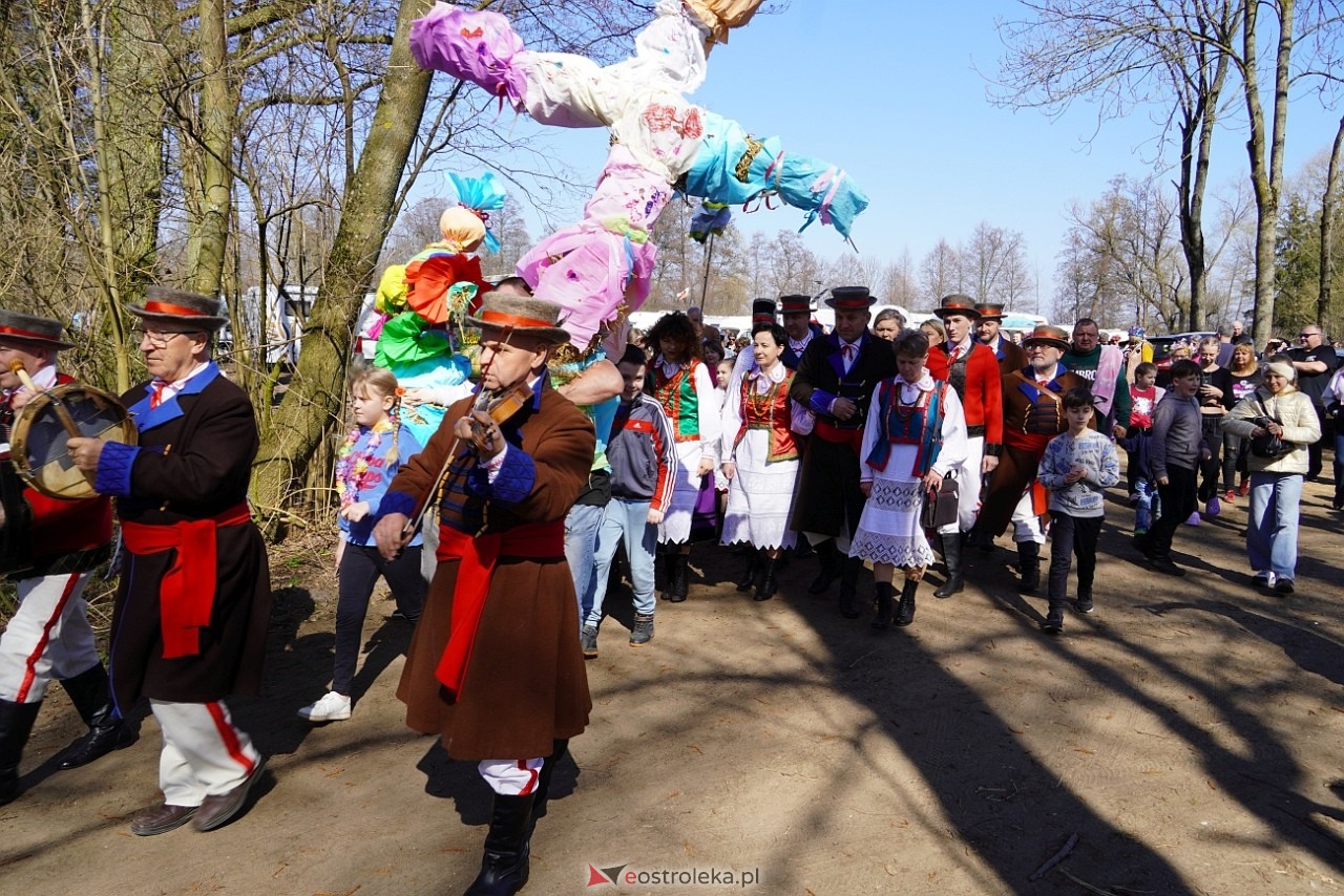 Topienie Marzanny w Brodowych Łąkach [29.03.2025] - zdjęcie #97 - eOstroleka.pl
