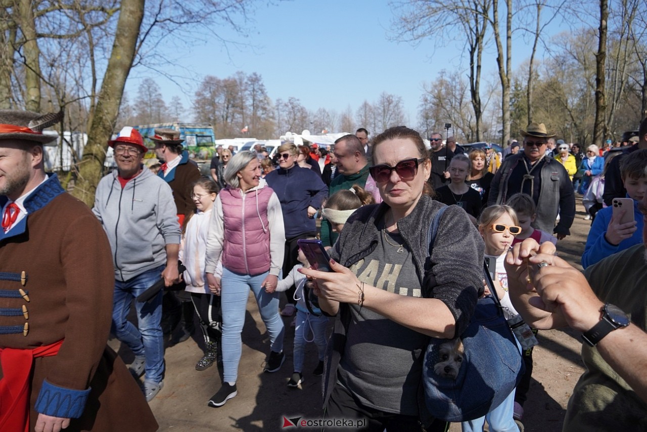 Topienie Marzanny w Brodowych Łąkach [29.03.2025] - zdjęcie #91 - eOstroleka.pl