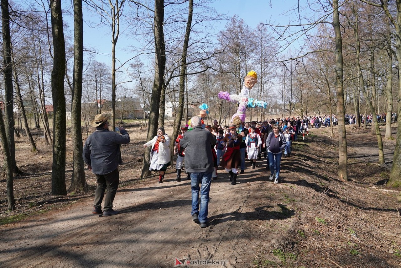 Topienie Marzanny w Brodowych Łąkach [29.03.2025] - zdjęcie #88 - eOstroleka.pl