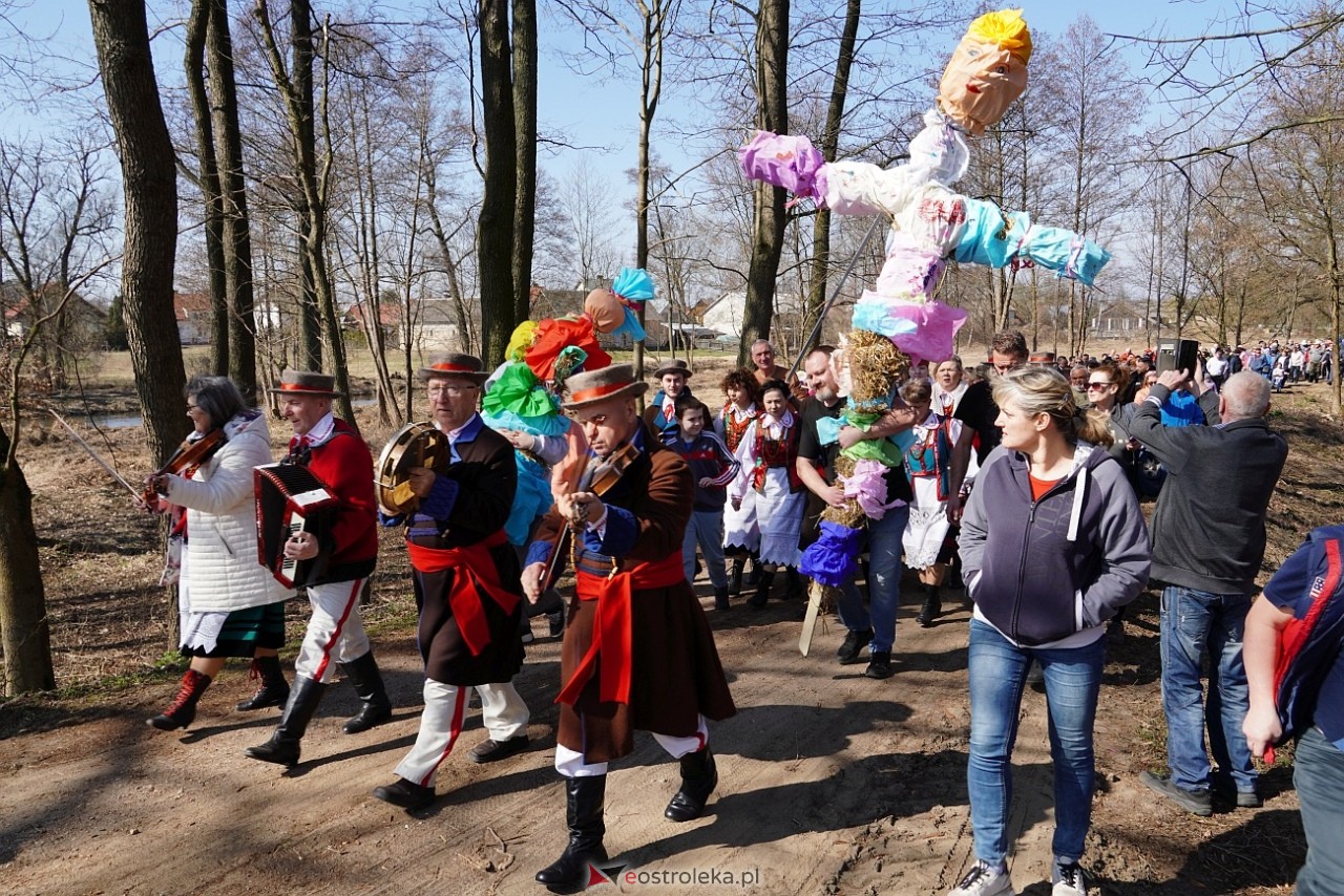 Topienie Marzanny w Brodowych Łąkach [29.03.2025] - zdjęcie #84 - eOstroleka.pl