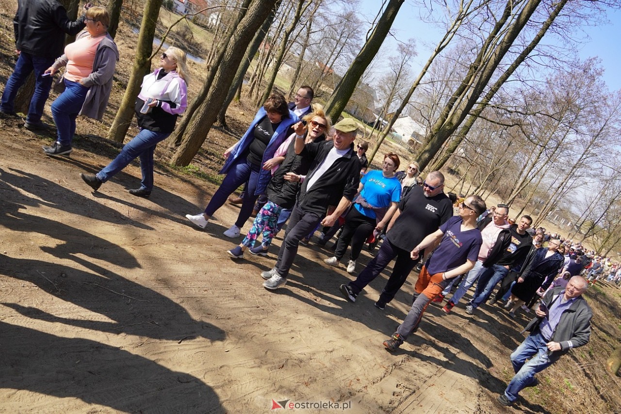 Topienie Marzanny w Brodowych Łąkach [29.03.2025] - zdjęcie #76 - eOstroleka.pl