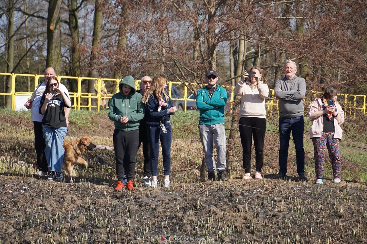 Topienie Marzanny w Brodowych Łąkach [29.03.2025] - zdjęcie #57 - eOstroleka.pl