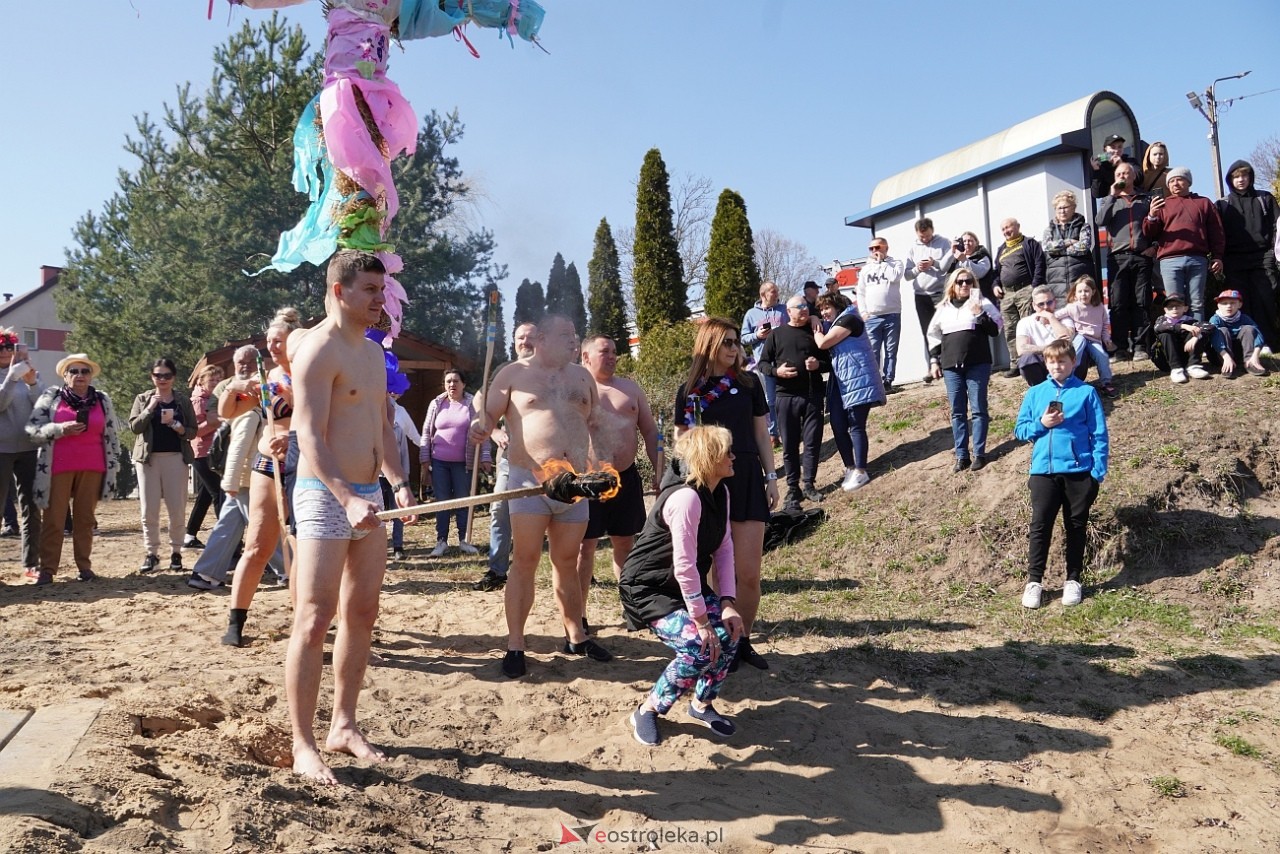Topienie Marzanny w Brodowych Łąkach [29.03.2025] - zdjęcie #46 - eOstroleka.pl