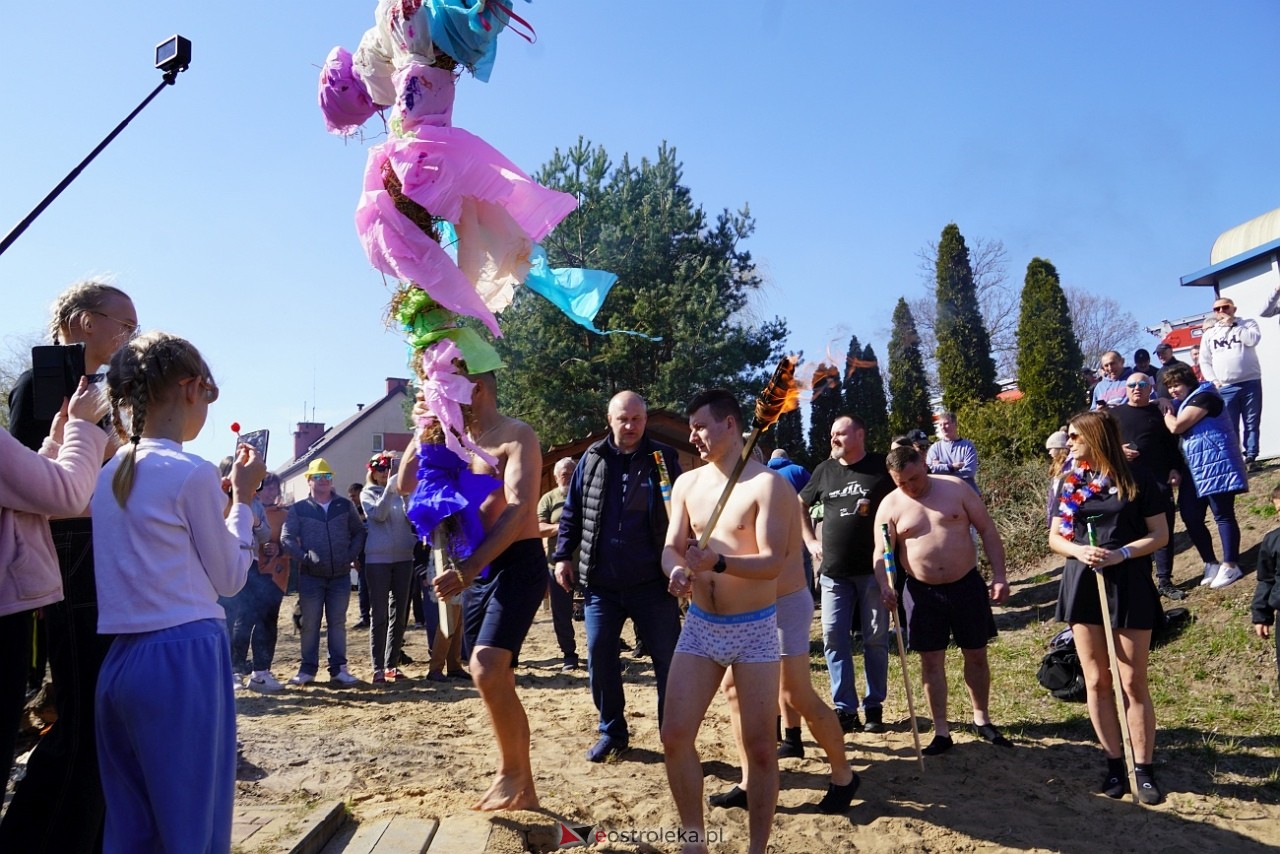 Topienie Marzanny w Brodowych Łąkach [29.03.2025] - zdjęcie #45 - eOstroleka.pl