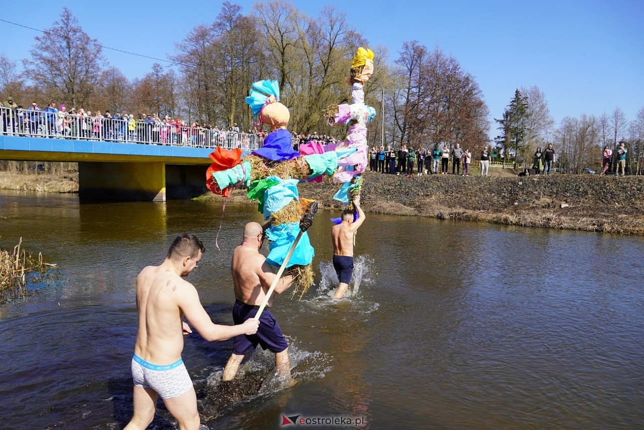 Topienie Marzanny w Brodowych Łąkach [29.03.2025] - zdjęcie #41 - eOstroleka.pl