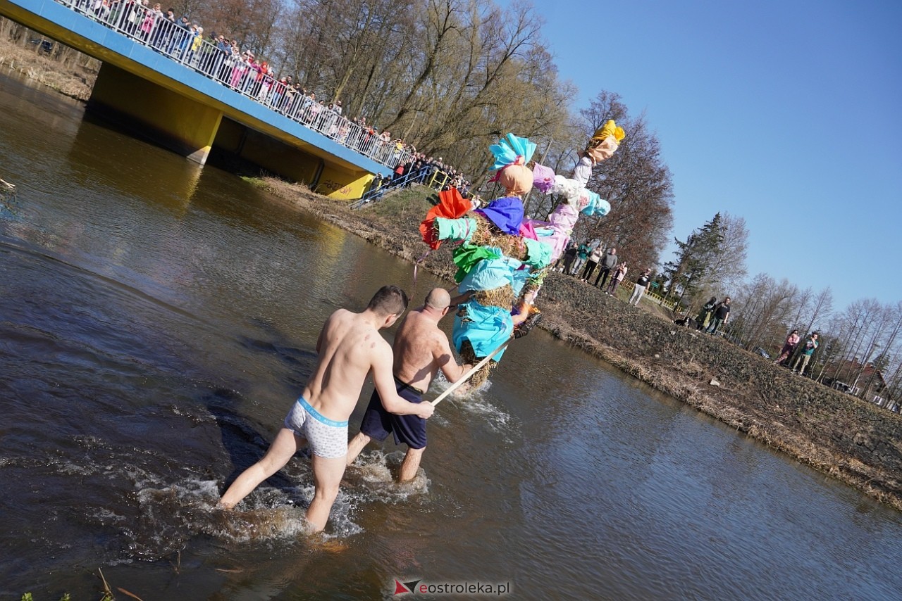 Topienie Marzanny w Brodowych Łąkach [29.03.2025] - zdjęcie #40 - eOstroleka.pl