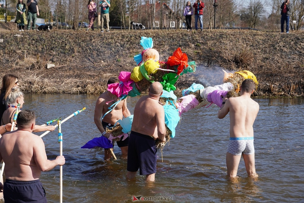 Topienie Marzanny w Brodowych Łąkach [29.03.2025] - zdjęcie #37 - eOstroleka.pl