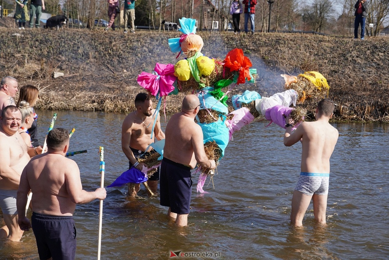 Topienie Marzanny w Brodowych Łąkach [29.03.2025] - zdjęcie #36 - eOstroleka.pl