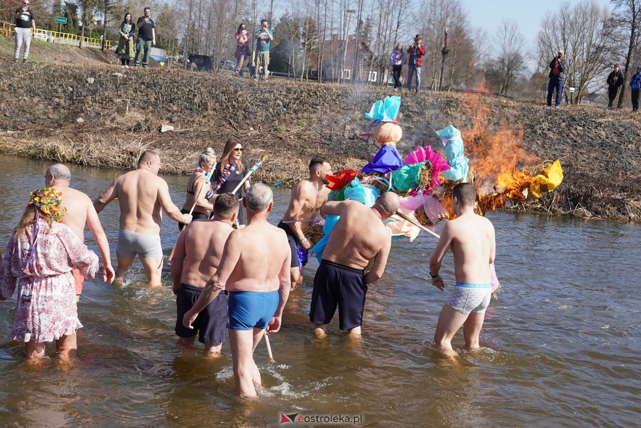 Topienie Marzanny w Brodowych Łąkach [29.03.2025] - zdjęcie #31 - eOstroleka.pl
