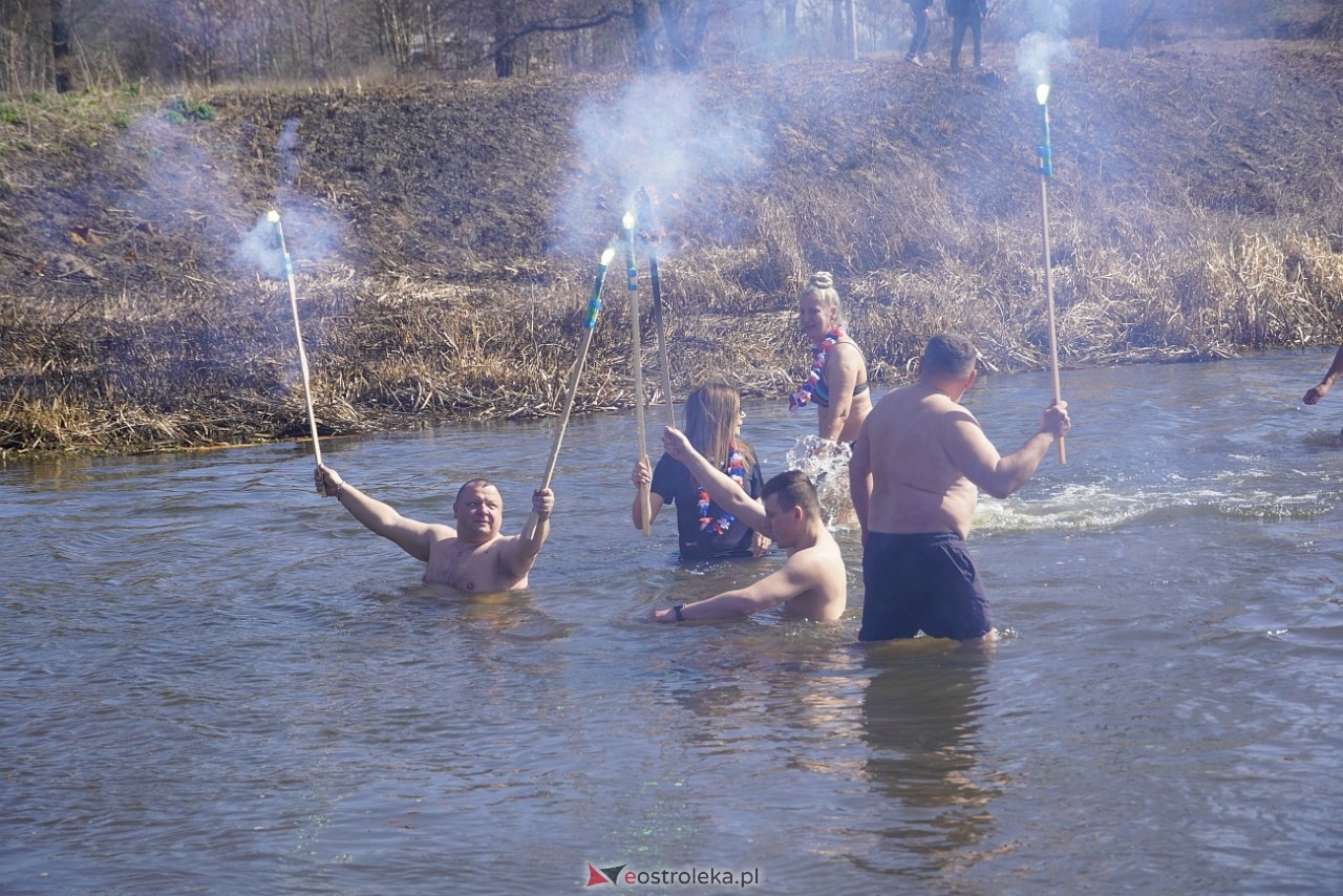 Topienie Marzanny w Brodowych Łąkach [29.03.2025] - zdjęcie #22 - eOstroleka.pl