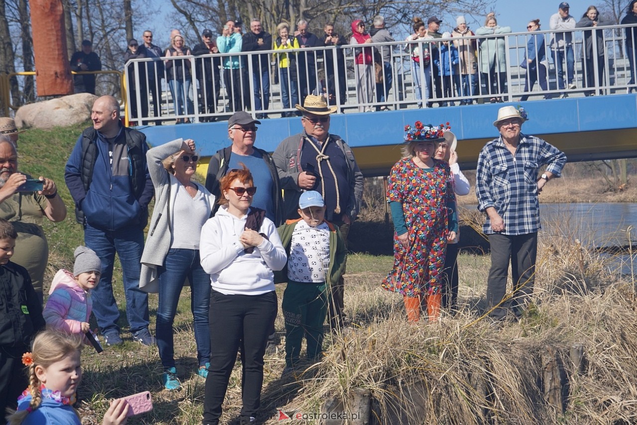 Topienie Marzanny w Brodowych Łąkach [29.03.2025] - zdjęcie #19 - eOstroleka.pl