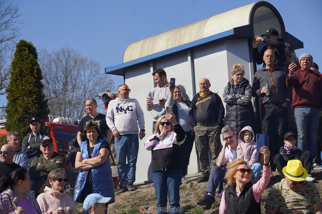 Topienie Marzanny w Brodowych Łąkach [29.03.2025] - zdjęcie #16 - eOstroleka.pl