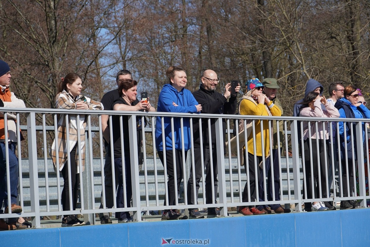 Topienie Marzanny w Brodowych Łąkach [29.03.2025] - zdjęcie #9 - eOstroleka.pl