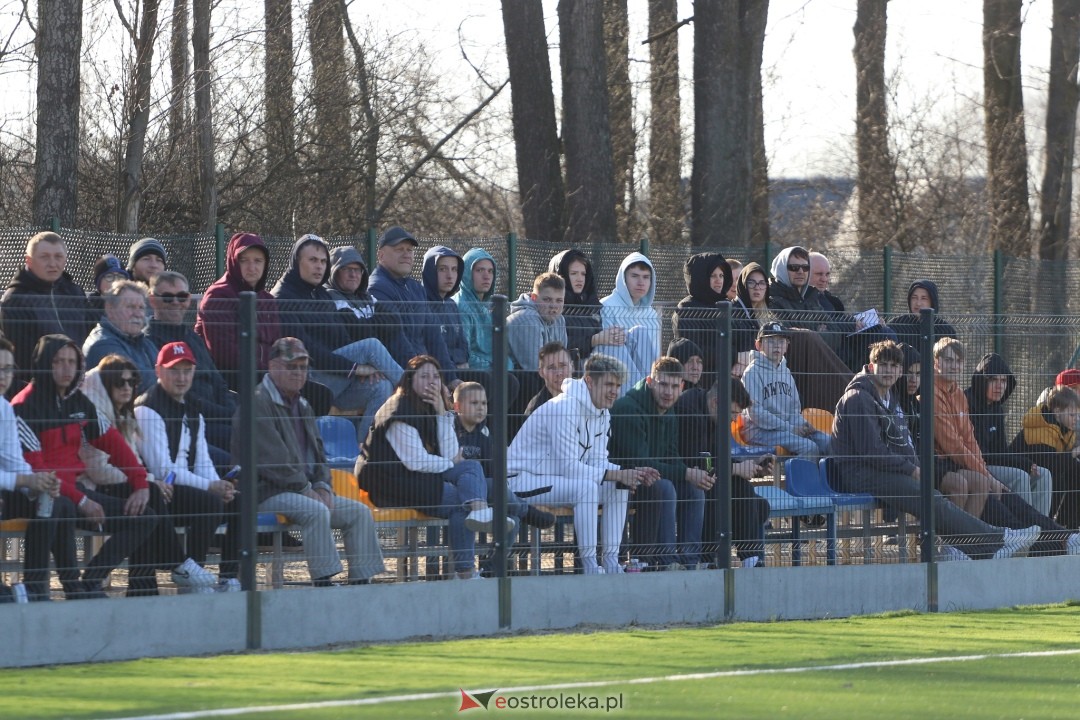 KS CK Troszyn - MKS Przasnysz [29.03.2025] - zdjęcie #41 - eOstroleka.pl