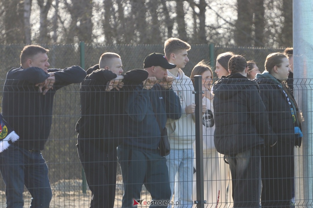 KS CK Troszyn - MKS Przasnysz [29.03.2025] - zdjęcie #36 - eOstroleka.pl