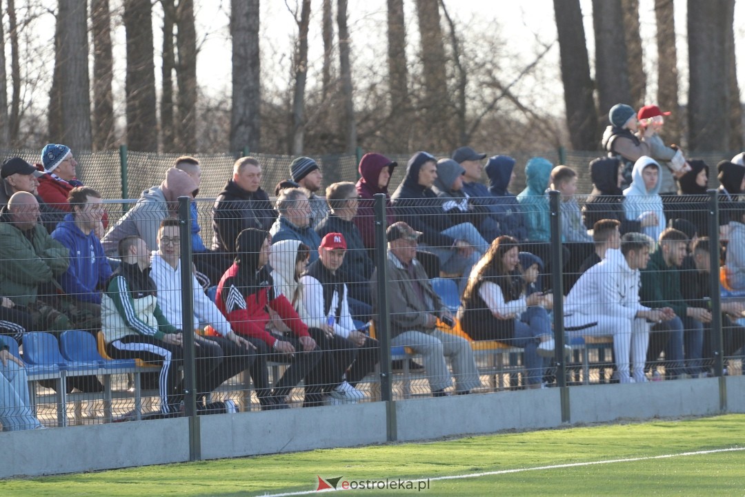 KS CK Troszyn - MKS Przasnysz [29.03.2025] - zdjęcie #31 - eOstroleka.pl