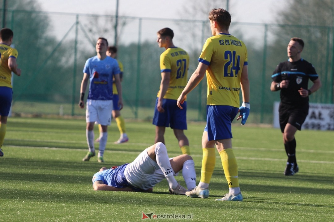 KS CK Troszyn - MKS Przasnysz [29.03.2025] - zdjęcie #29 - eOstroleka.pl