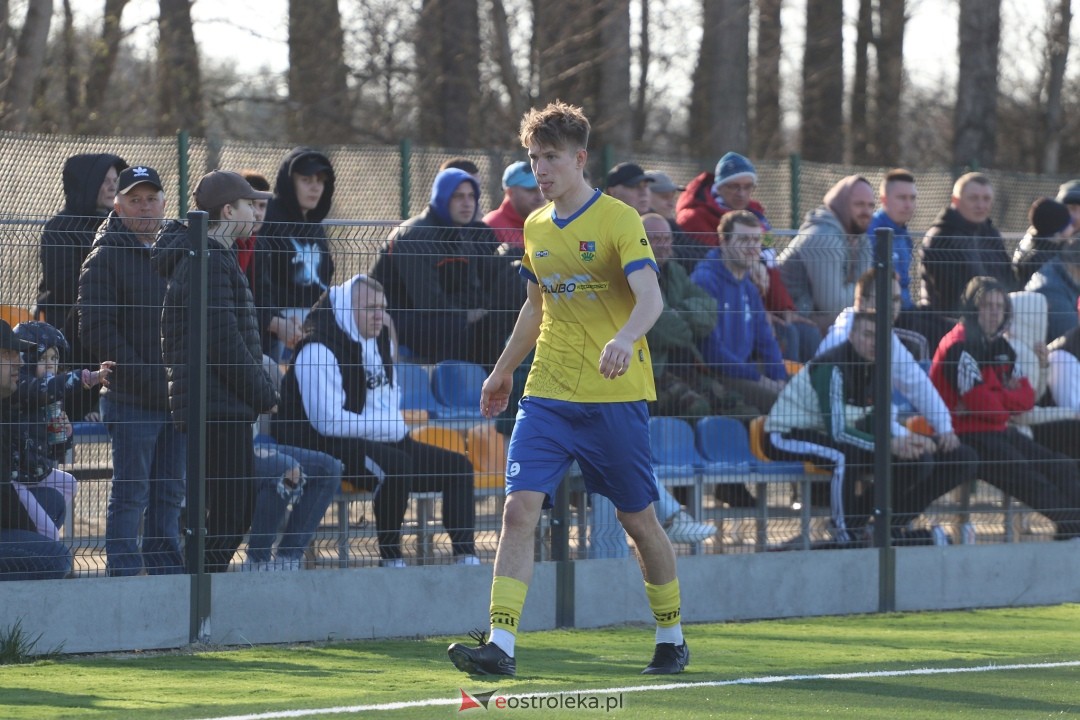 KS CK Troszyn - MKS Przasnysz [29.03.2025] - zdjęcie #25 - eOstroleka.pl