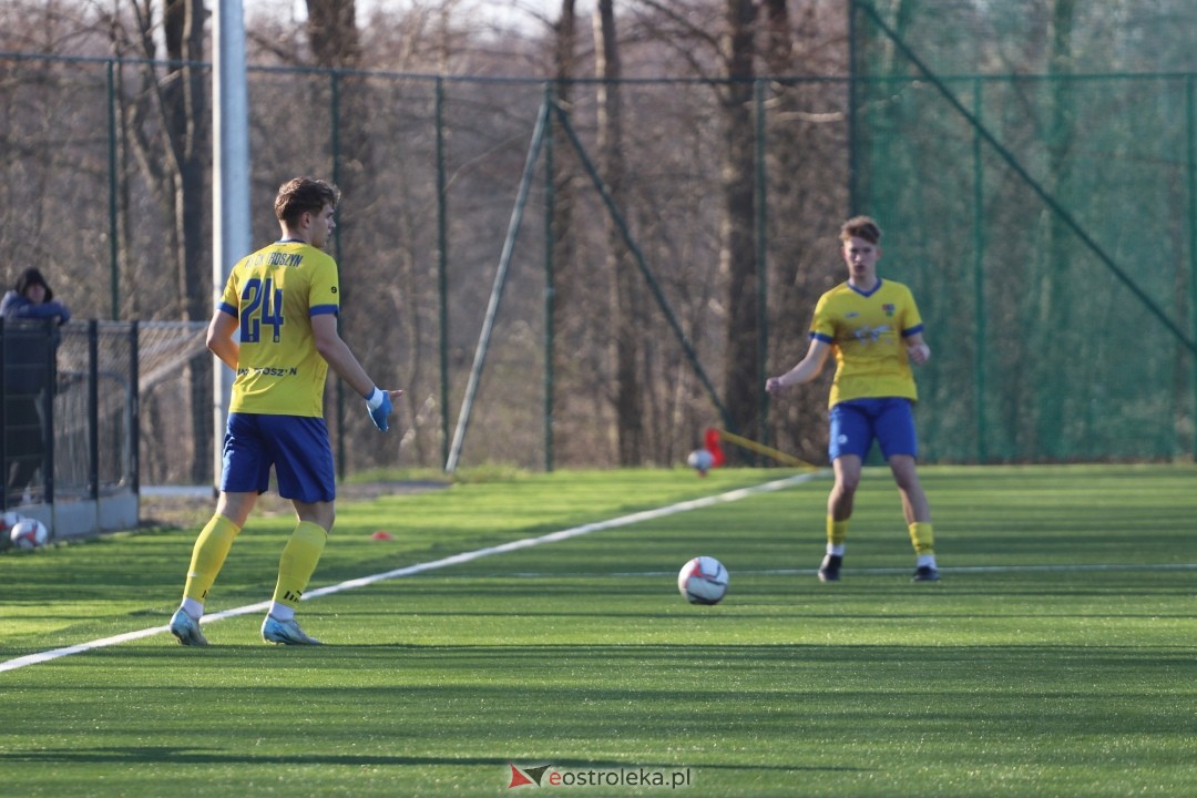 KS CK Troszyn - MKS Przasnysz [29.03.2025] - zdjęcie #16 - eOstroleka.pl