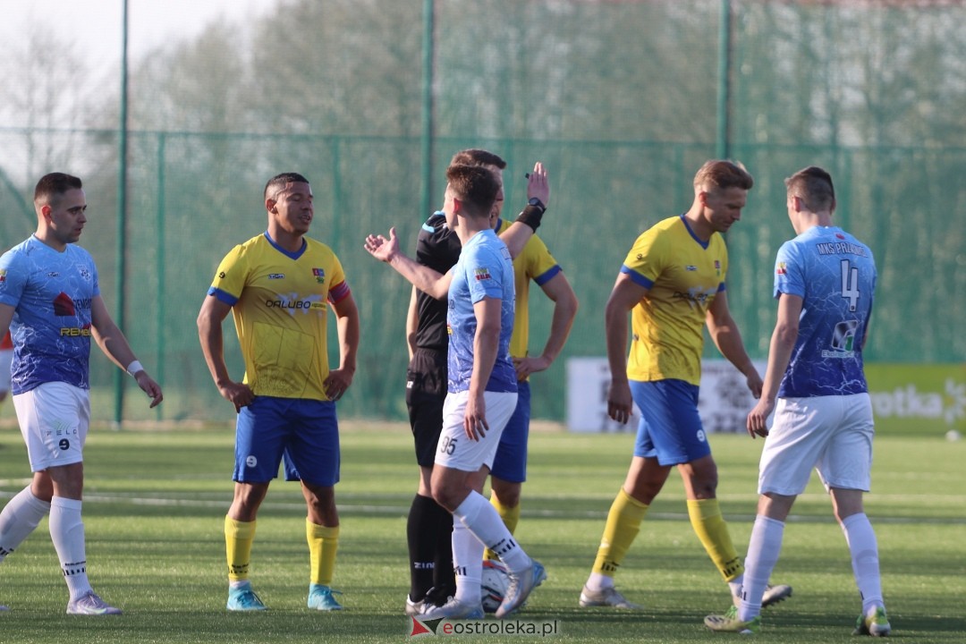 KS CK Troszyn - MKS Przasnysz [29.03.2025] - zdjęcie #11 - eOstroleka.pl