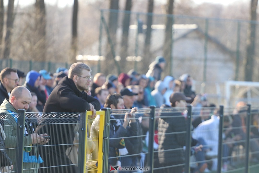 KS CK Troszyn - MKS Przasnysz [29.03.2025] - zdjęcie #9 - eOstroleka.pl