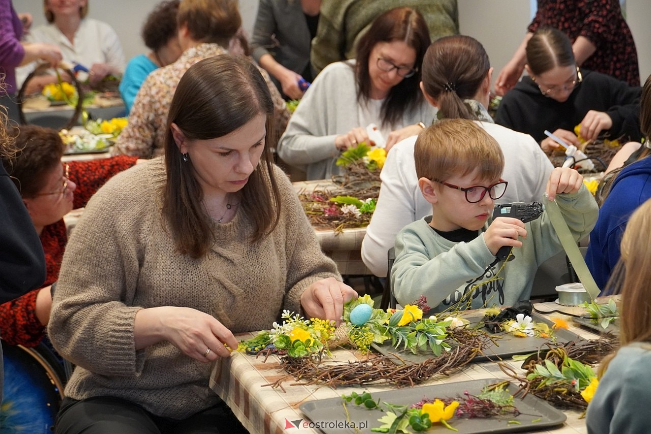 Niedziela w Muzeum Kultury Kurpiowskiej - Wiosenne Wianki [30.03.2025] - zdjęcie #20 - eOstroleka.pl