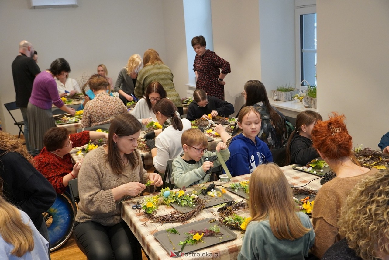 Niedziela w Muzeum Kultury Kurpiowskiej - Wiosenne Wianki [30.03.2025] - zdjęcie #19 - eOstroleka.pl