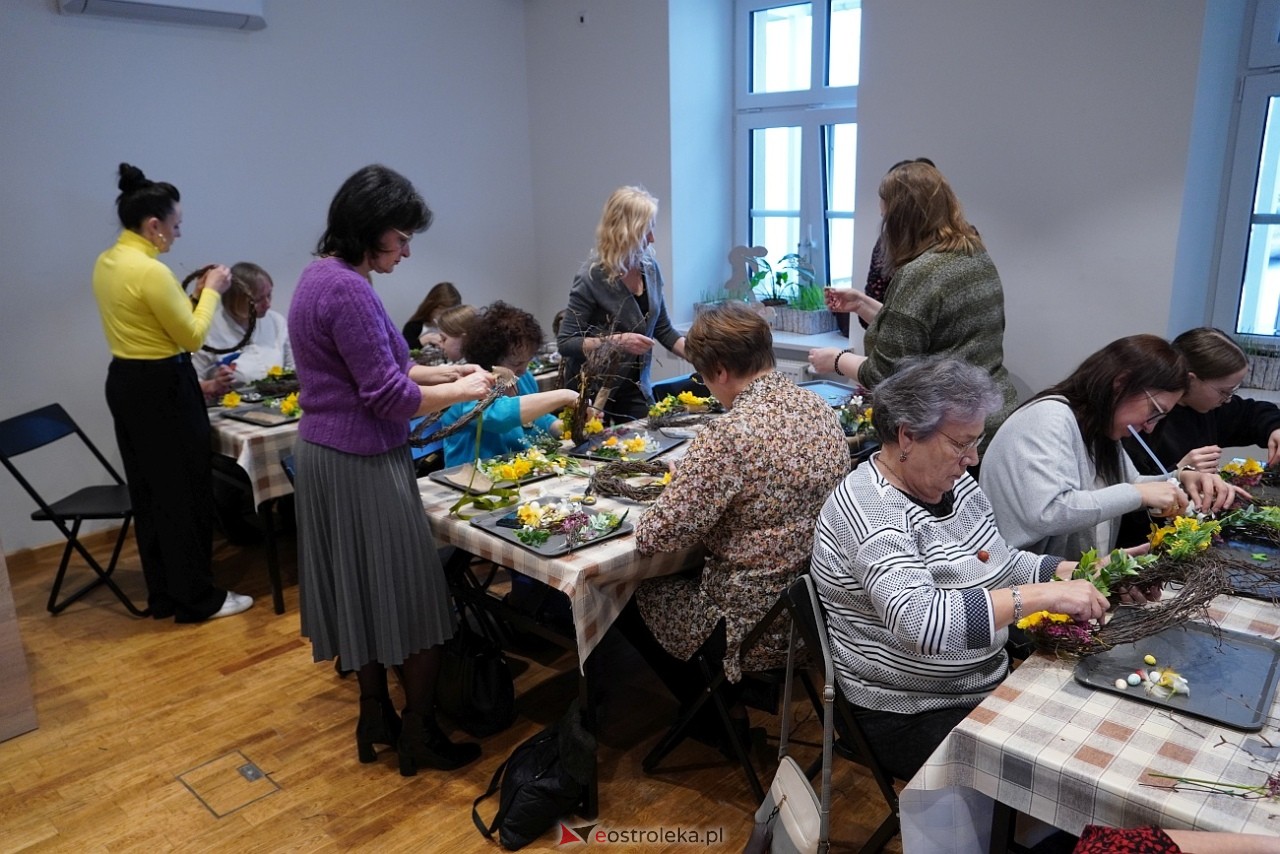 Niedziela w Muzeum Kultury Kurpiowskiej - Wiosenne Wianki [30.03.2025] - zdjęcie #10 - eOstroleka.pl