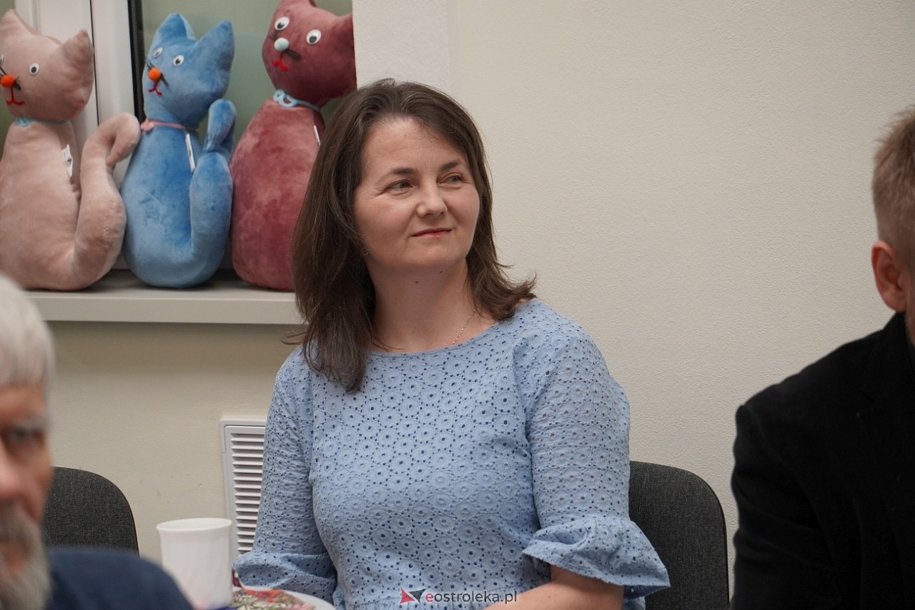 Shummer inspiruje - spotkanie podsumowujące plener malarski i konkurs literacki w MKK [30.03.2025] - zdjęcie #44 - eOstroleka.pl
