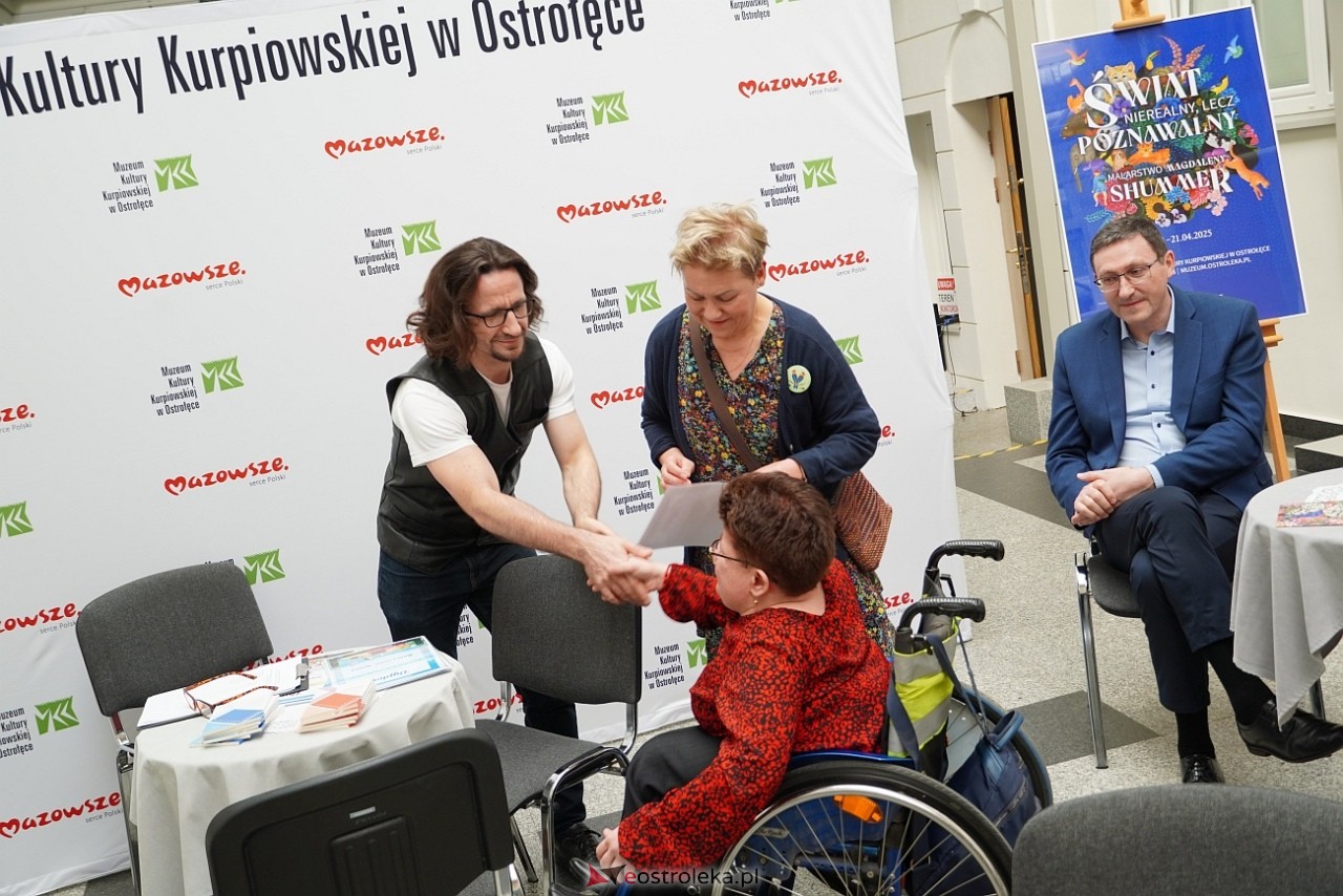 Shummer inspiruje - spotkanie podsumowujące plener malarski i konkurs literacki w MKK [30.03.2025] - zdjęcie #22 - eOstroleka.pl