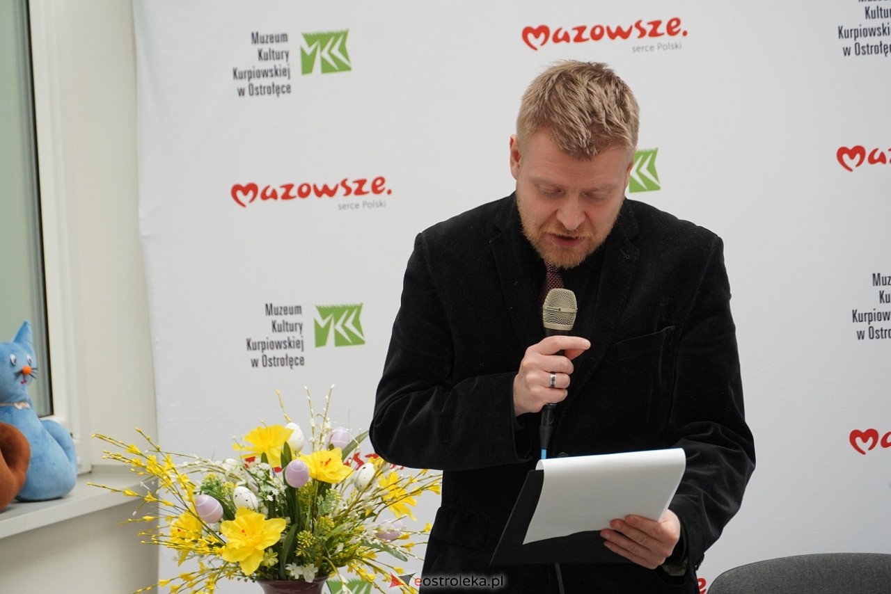 Shummer inspiruje - spotkanie podsumowujące plener malarski i konkurs literacki w MKK [30.03.2025] - zdjęcie #14 - eOstroleka.pl