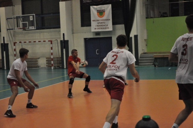 Pekpol z Pucharem Prezydenta Miasta Ostrołęki (18.09.2011) - zdjęcie #33 - eOstroleka.pl