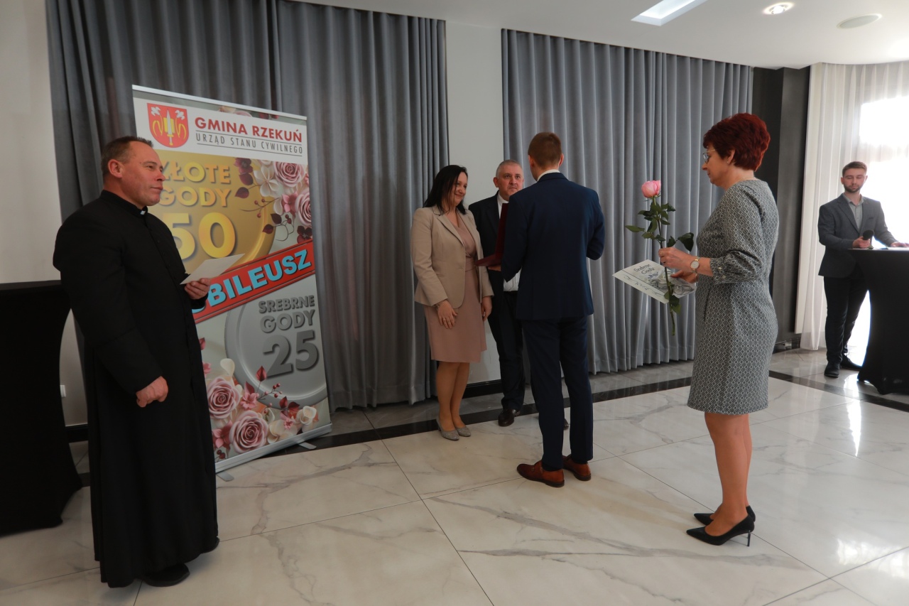 Jubileusz Złotych i Srebrnych Godów w Gminie Rzekuń [30.03.2025] - zdjęcie #7 - eOstroleka.pl