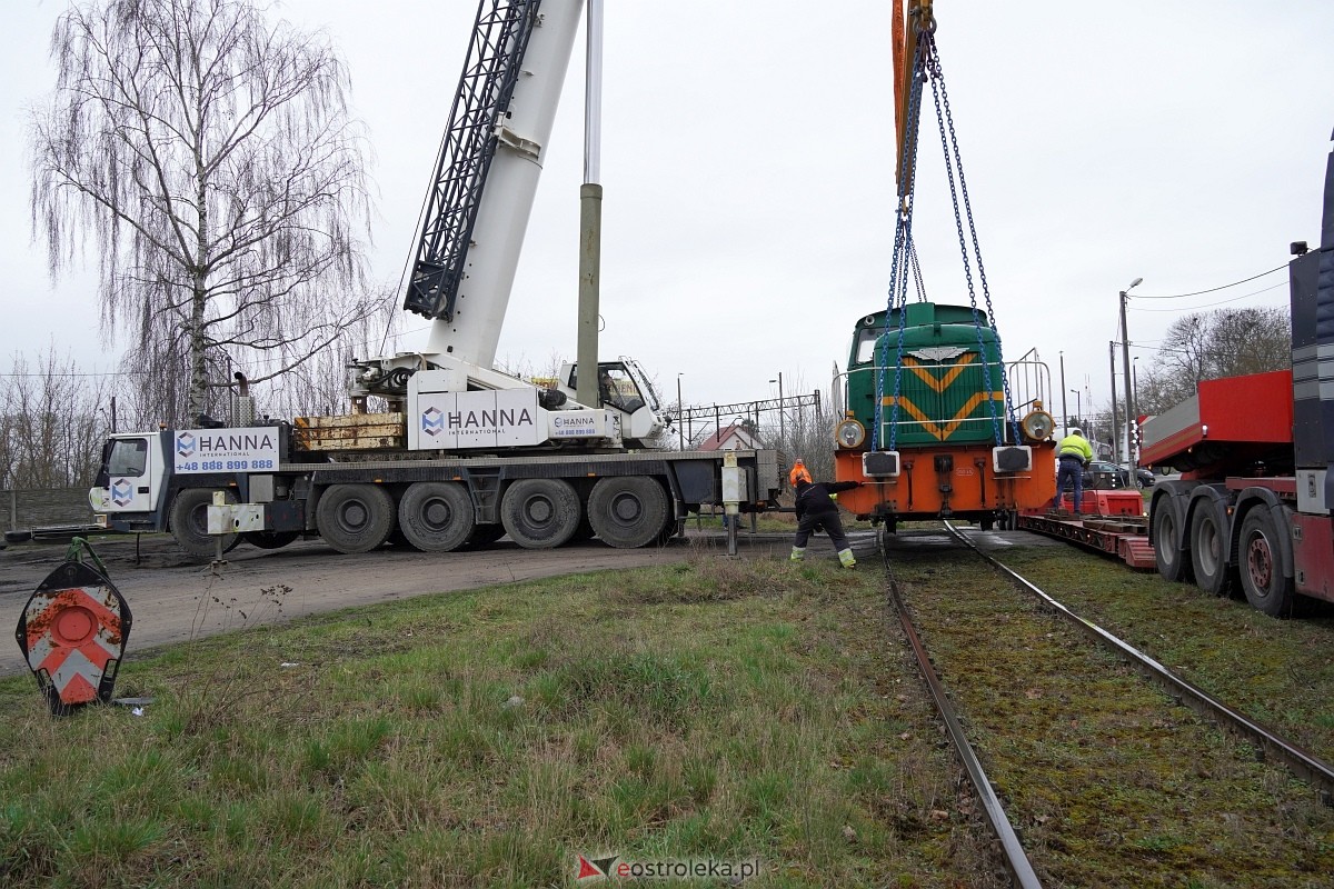 Niecodzienna operacja na torach przy Słowackiego [31.03.2025] - zdjęcie #5 - eOstroleka.pl