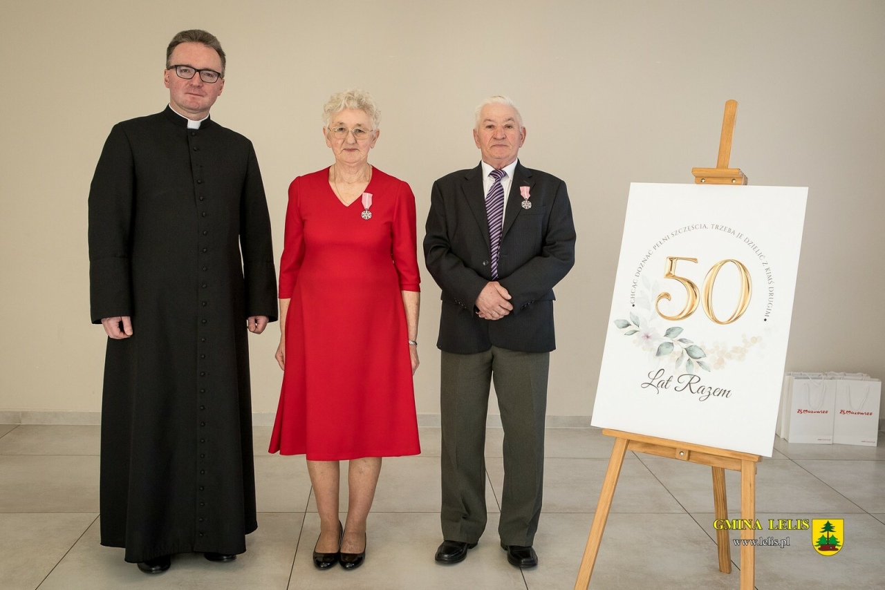 50 lat razem: Uroczyste obchody Złotych Godów w Lelisie [29.03.2025]] - zdjęcie #74 - eOstroleka.pl