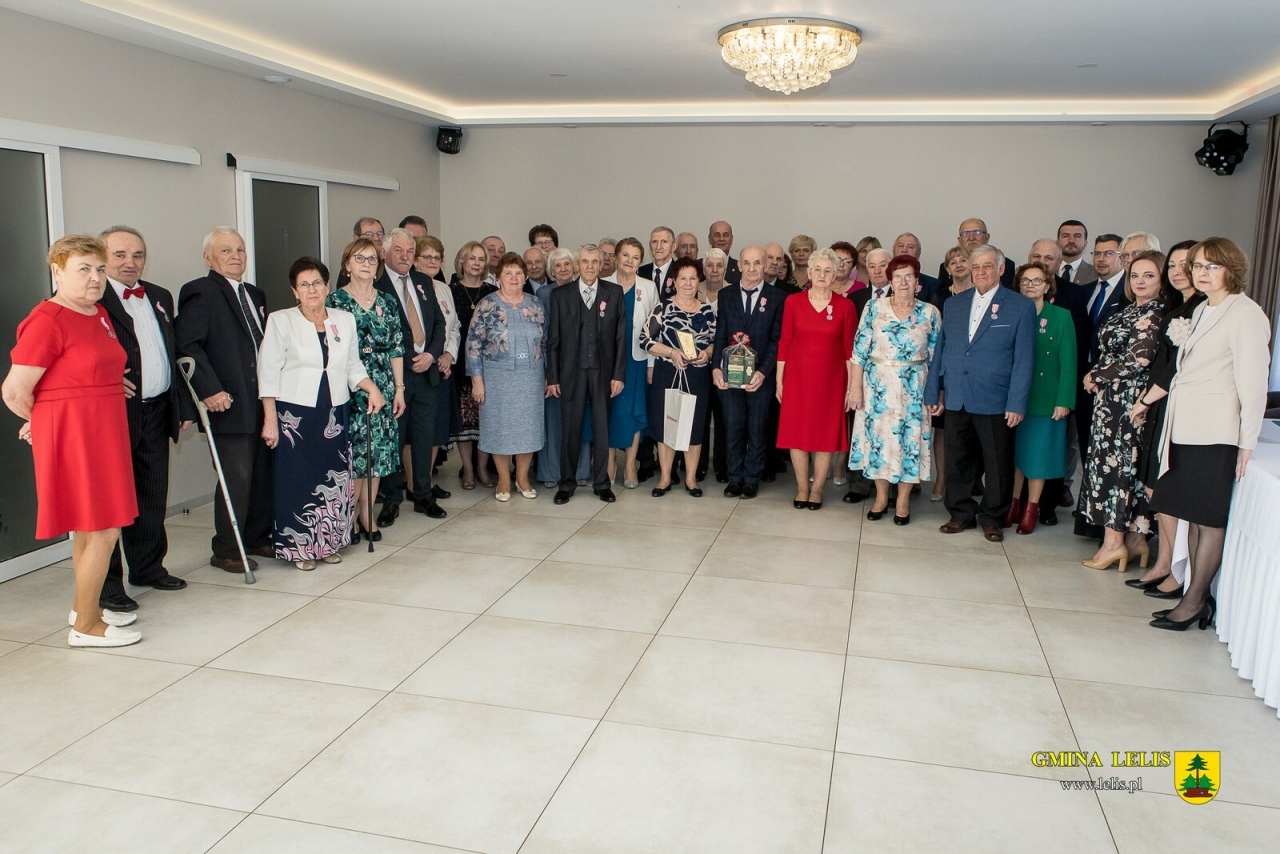 50 lat razem: Uroczyste obchody Złotych Godów w Lelisie [29.03.2025]] - zdjęcie #73 - eOstroleka.pl