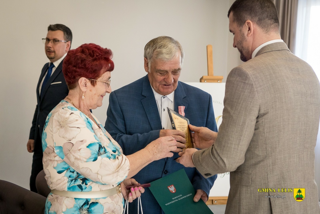 50 lat razem: Uroczyste obchody Złotych Godów w Lelisie [29.03.2025]] - zdjęcie #54 - eOstroleka.pl