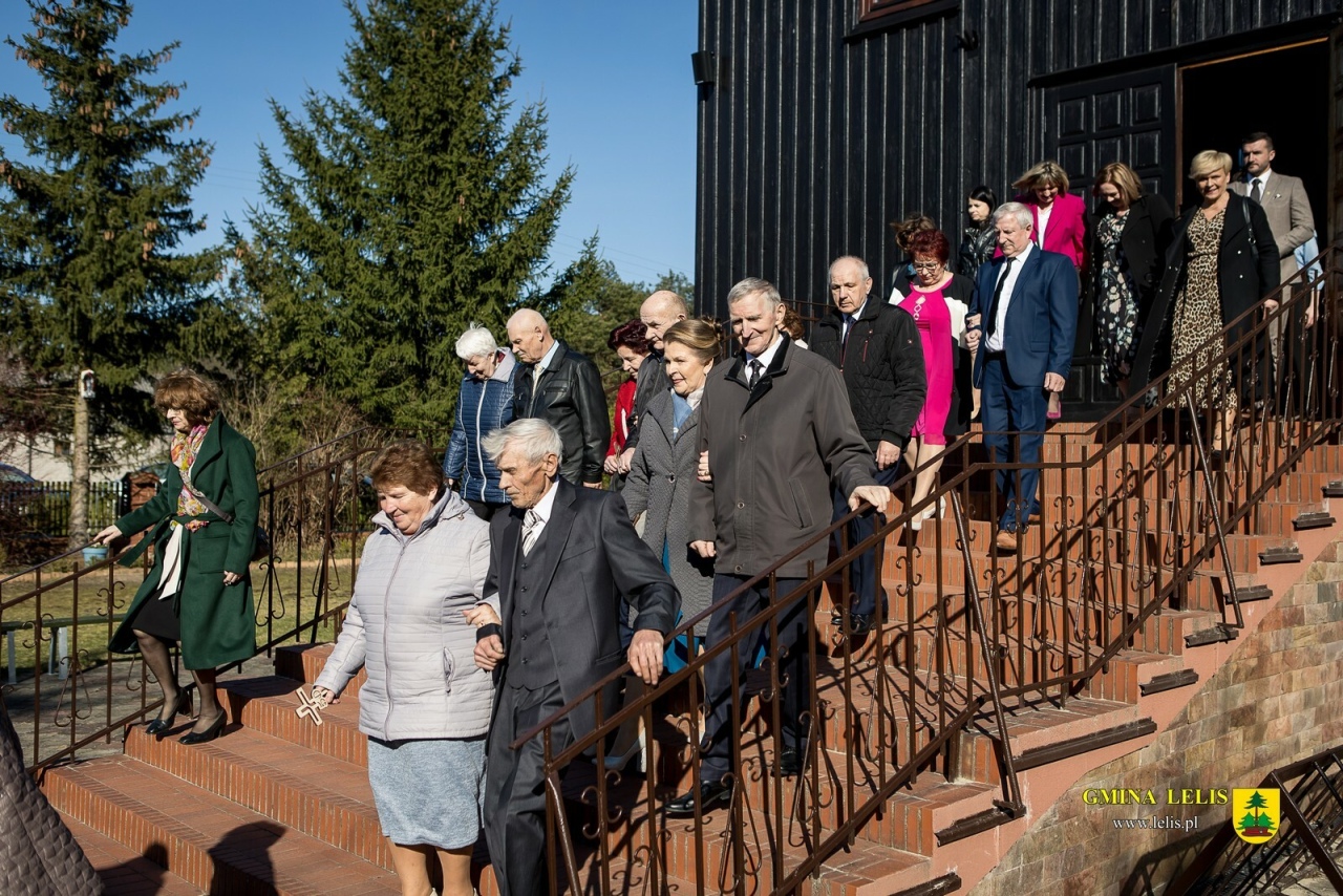 50 lat razem: Uroczyste obchody Złotych Godów w Lelisie [29.03.2025]] - zdjęcie #33 - eOstroleka.pl