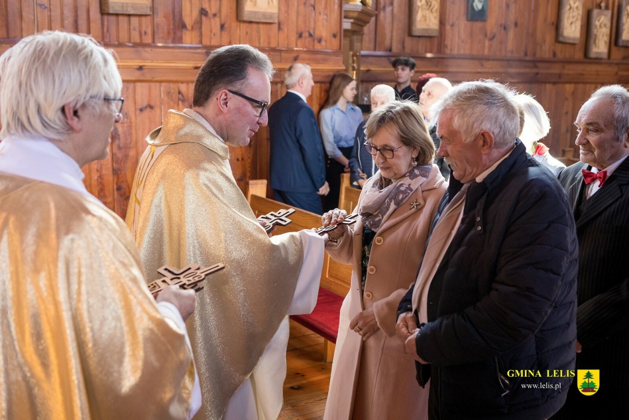 50 lat razem: Uroczyste obchody Złotych Godów w Lelisie [29.03.2025]] - zdjęcie #28 - eOstroleka.pl