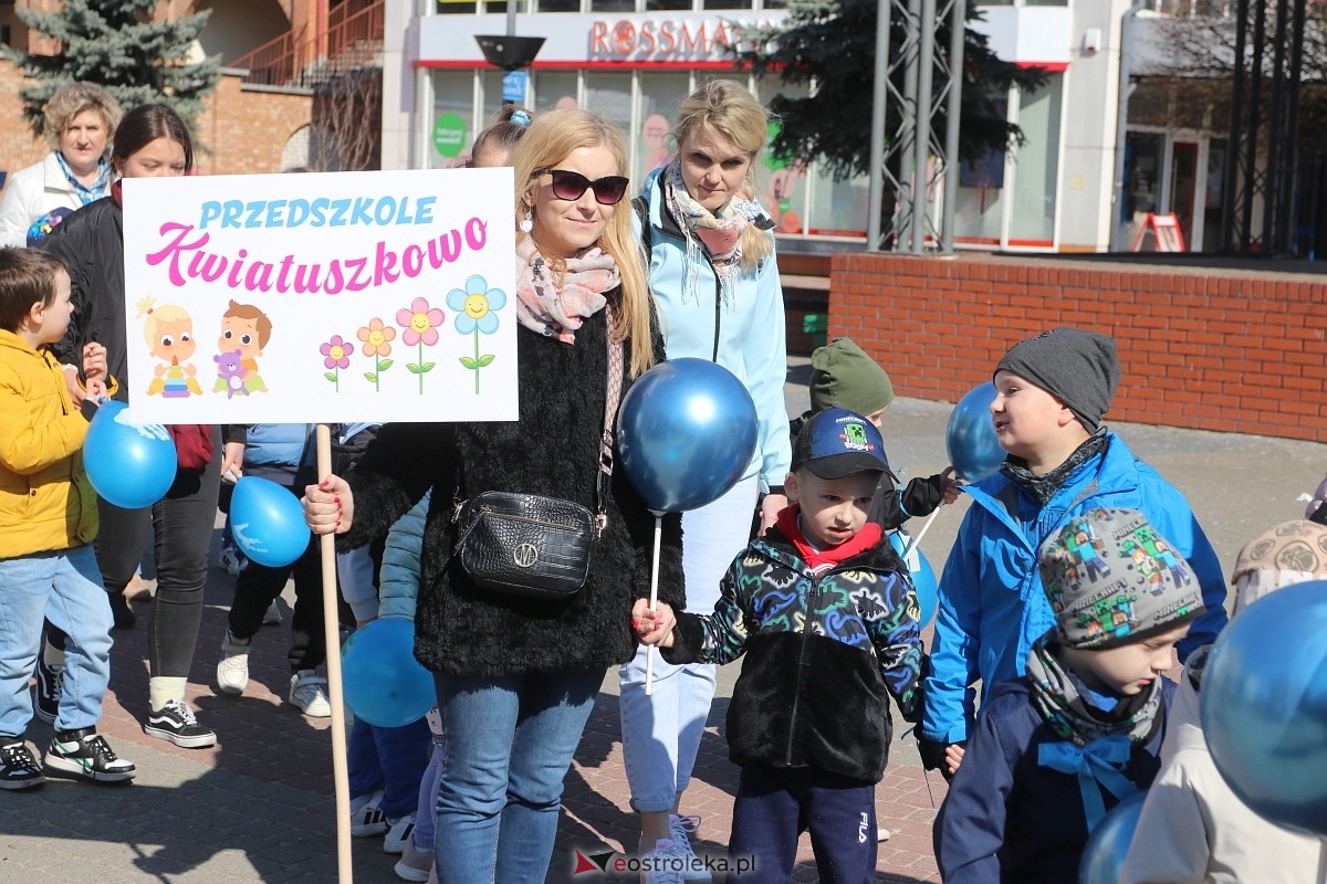 Niebieski Dzień dla autyzmu w Ostrołęce [02.04.2025] - zdjęcie #46 - eOstroleka.pl