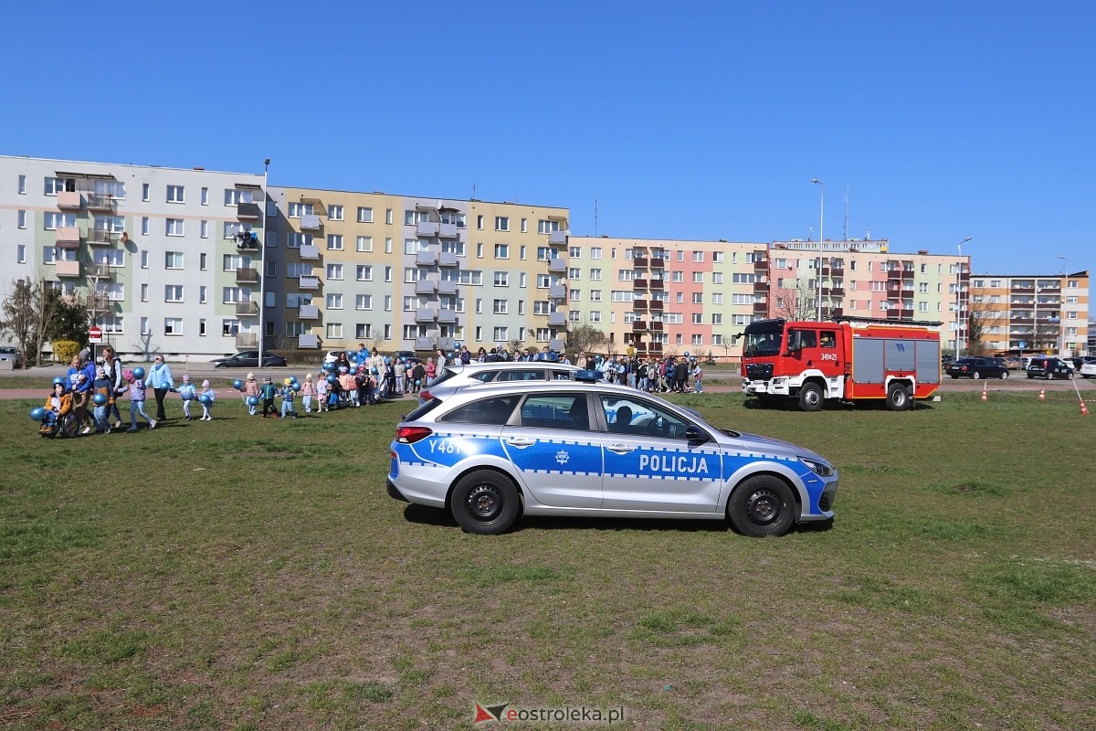 Niebieski Dzień dla autyzmu w Ostrołęce [02.04.2025] - zdjęcie #33 - eOstroleka.pl