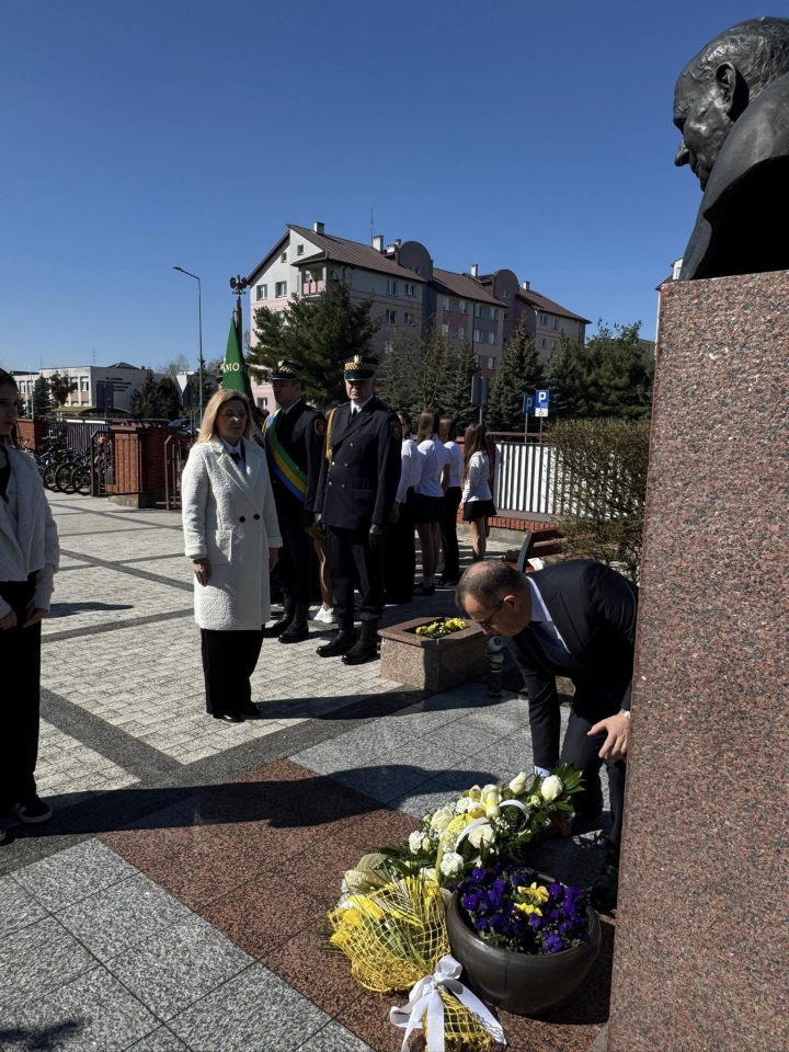 Ostrołęka uczciła pamięć Jana Pawła II w 20. rocznicę śmierci [02.04.2025]] - zdjęcie #3 - eOstroleka.pl